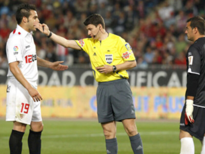  Sevilla gana  la Copa del Rey al vencer en Barcelona 2-0 al Atletico de Madrid en la final .
