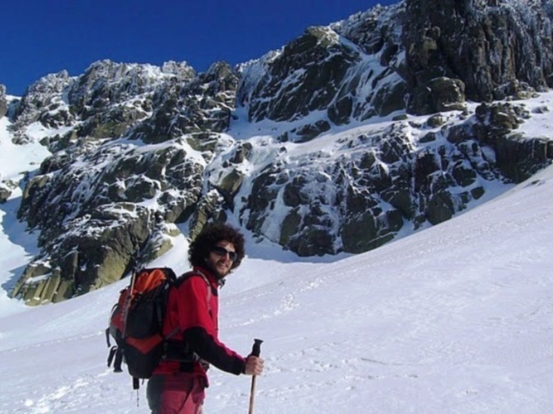 El montañero sevillano Tony raigón pelos a por la cumbre del Cho Oyu