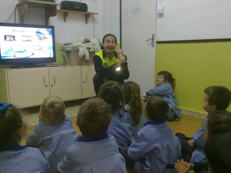 Los alumnos del colegio Aparcero recibieron la pasada semana las primeras clases de educación vial(Chipiona)