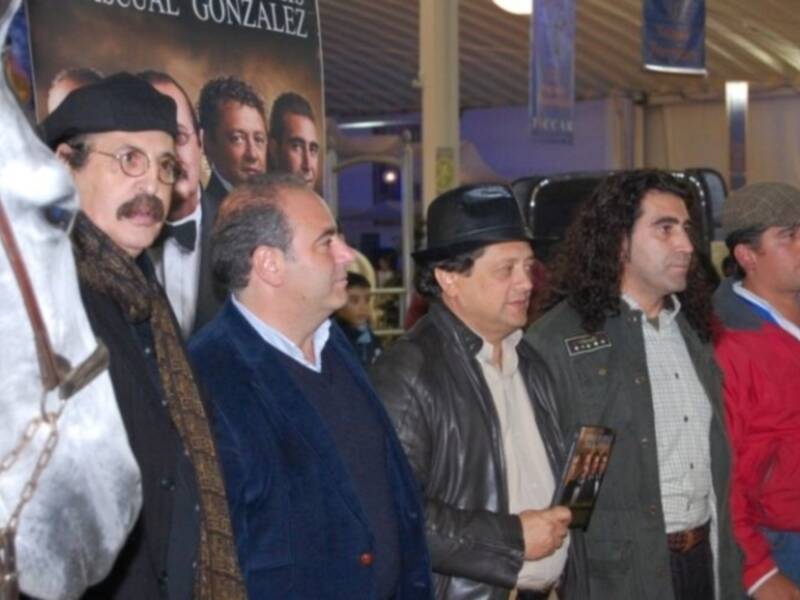 FICCAR arranca con éxito de público y con la asistencia de numerosas caras conocidas a la inauguración
