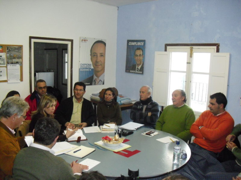 Antonio Peña  traslada a parlamentarios del Partido Popular su preocupación por la situación de proyectos locales(Chipiona)