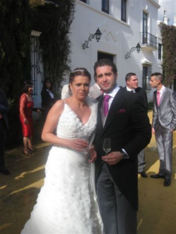 Jesus Angel Antunez Gonzalez y Fatima Fernandez Gomez han contraido matrimonio religioso en Sevilla