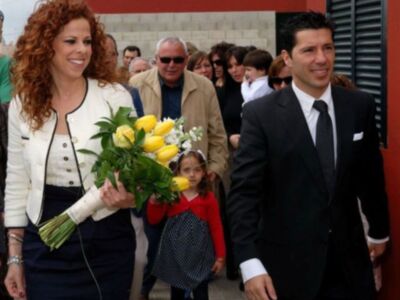 Pastora Soler inauguró junto a su marido Francis Viñolo la casa  de la cultura de Coria del Río