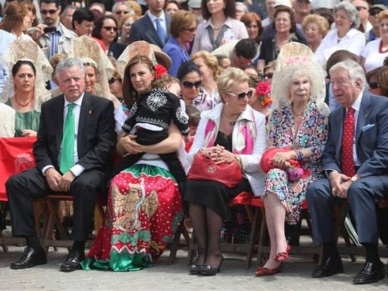 La Duquesa de Alba, con mantilla, madrina de la exhibición de enganches  