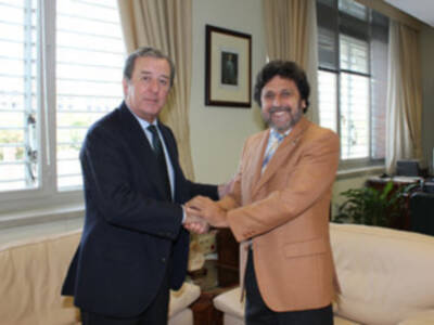 Visita del nuevo teniente de Hermano Mayor de la Real Maestranza de Caballería a la Universidad Pablo de Olavide