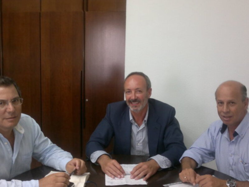 Rafael Naval acuerda con Diputación la financiación de varios planes de obras municipales(Chipiona)