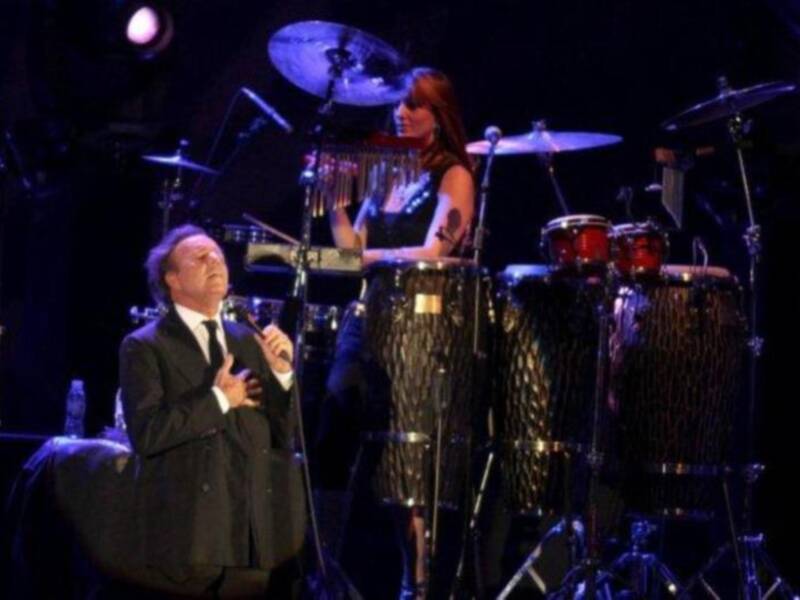 Julio Benítez el cordobés asistió a ver el concierto de su padrino julio iglesias en Lucena
