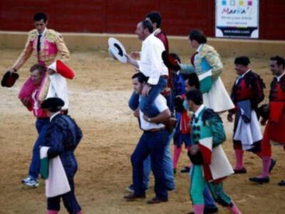 Carmen Bazán ejerce de abuela orgullosa con los hijos de Jesulín y María José campanario  