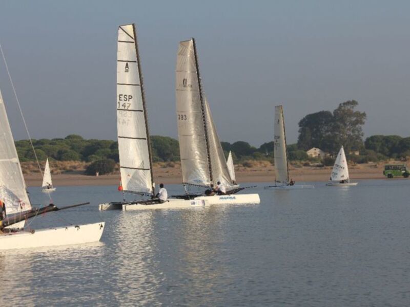 Fernando González de la Madrid repite en el Ascenso a vela del Guadalquivir