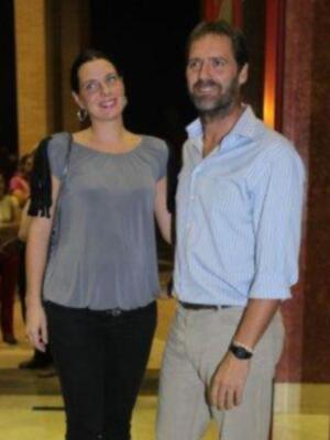 Alejandra Osborne y su marido en el cuarto mes de embarazo