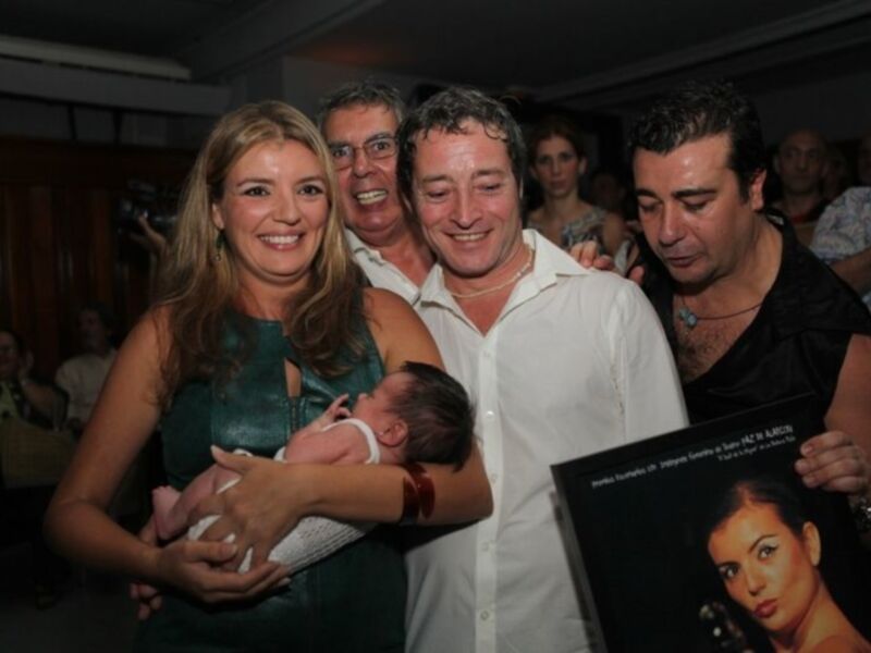 La presentadora de televisión, cantante y actriz Paz de Alarcón ha sido distinguida por los premios ESCENARIOS 2011