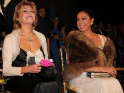 Fiesta de gala y mascaras en los Reales Alcázares de Sevilla  