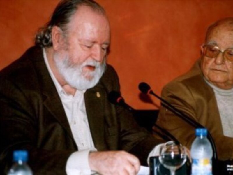 Joaquín Márquez gana el premio de poesía 'Ángaro' 2011