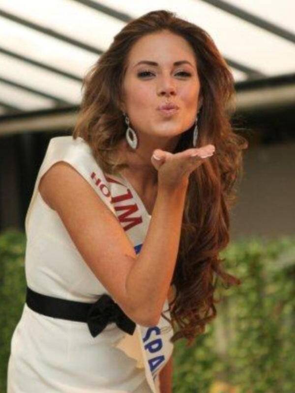 Miss España 2011, Andrea Huisgen comienza su reinado