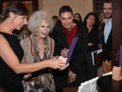 La duquesa de alba inaugura una exposición sobre moda con los trajes que ha lucido a lo largo de su vida