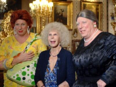 OMAÍTA visita el palacio de Dueñas invitada por Cayetana de Alba