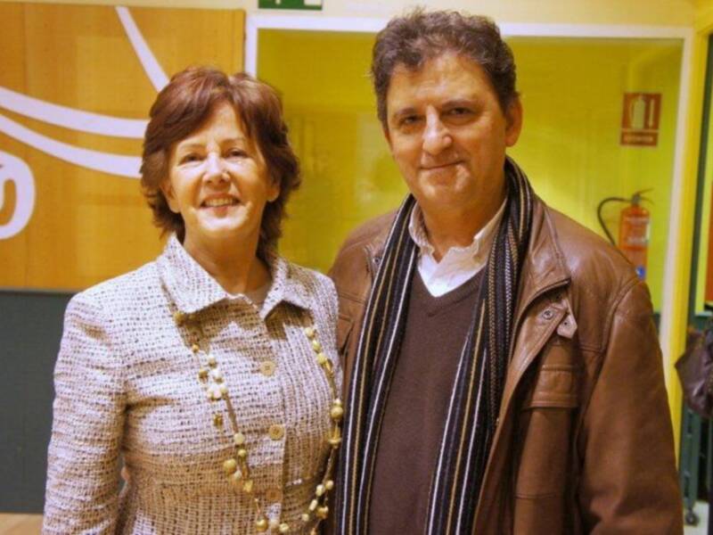 Miguel Gallardo presentó el Al Mizar, primera novela de la sevillana Carmen de la Rosa escrita desde Alemania y editada por Almuzara