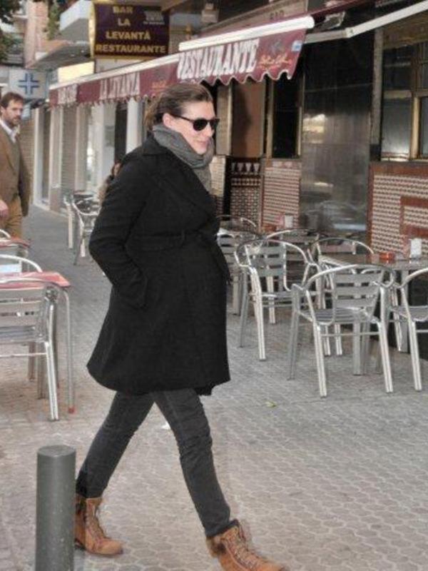Eugenia Osborne embarazada y su marido van a ver los mellizos de su hermana