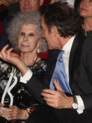 La duquesa de Alba premiada por Onda Cero