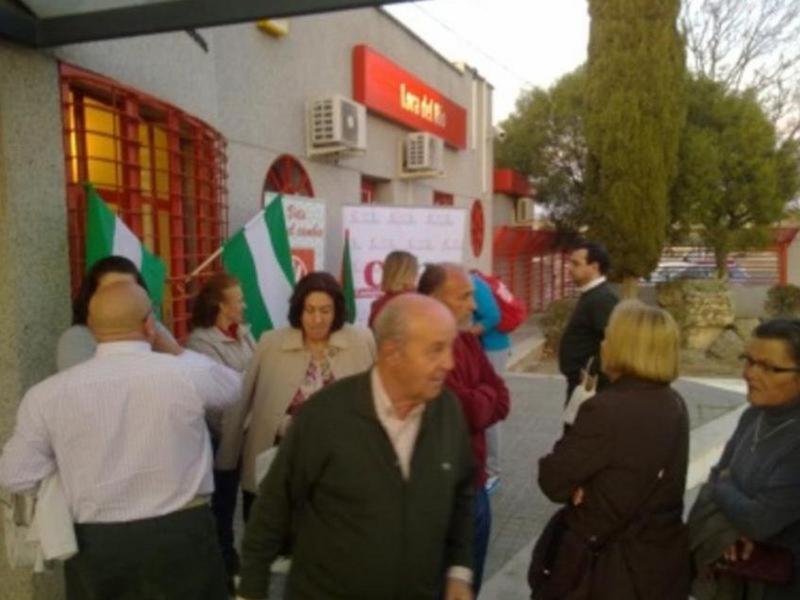 La coalición Partido Andalucista- Compromiso con Lora exige la eliminación de las barreras arquitectónicas de la estación de RENFE de Lora del Río