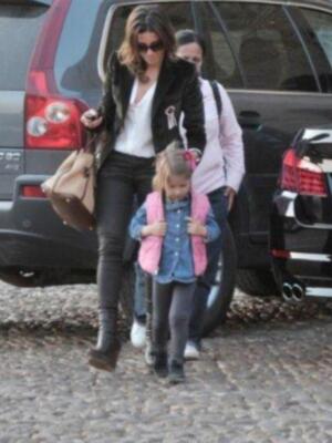 El cordobés celebra el día del padre con sus tres hijos en un festival benéfico