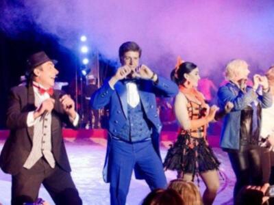 El conde de Salvatierra debuta como domador de elefantes en el circo mundial en Sevilla.