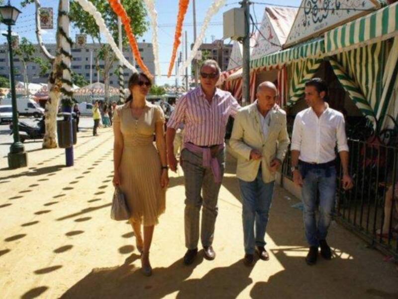 Numerosos personajes conocidos en Feria de Sevilla 2012