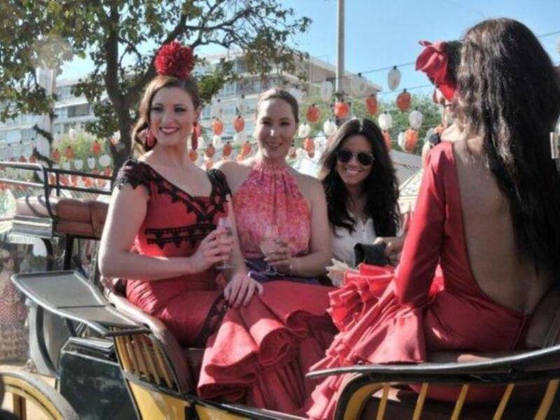 Numerosos personajes conocidos en Feria de Sevilla 2012