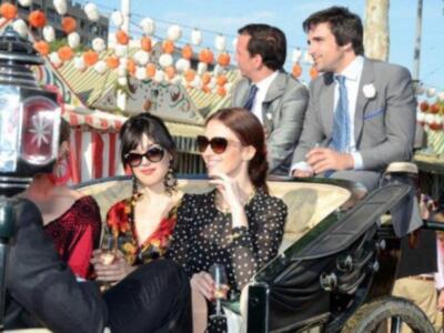 Numerosos personajes conocidos en Feria de Sevilla 2012