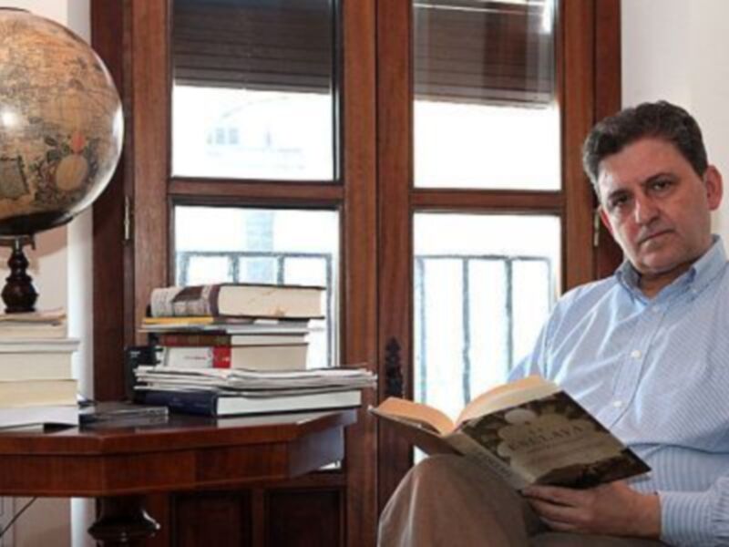 Un retrato de la Sevilla almohade, por Margot Molina en El Pais 