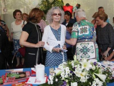 La duquesa  de Alba presidió la mesa petitoria de la esclerosis múltiple en Sevilla 