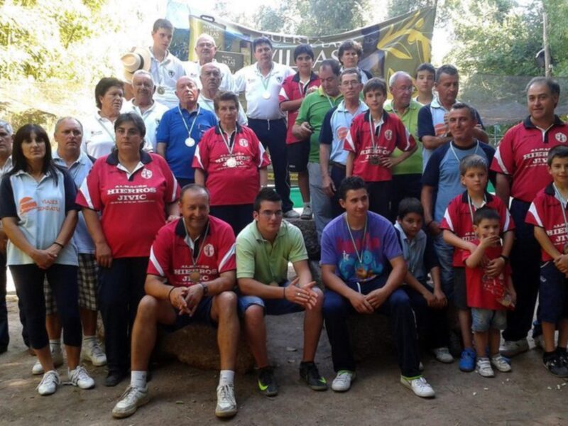 El club Cazorla Naturalmanía consigue cuatro títulos regionales en Mogón.