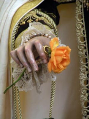 Besamanos de la Marinera Virgen del Carmen de la Parroquia de San Leandro.