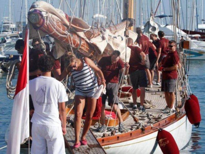 Piere Casiragui, tercer hijo de la Princesa Carolina de Mónaco y miembro de la Tripulación del Tuiga, en "la Semana Clásica de Puerto Sherry"