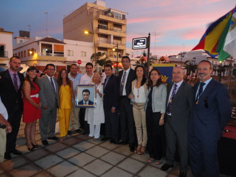 Chipiona perpetúa la memoria de Alberto Jiménez Becerril 