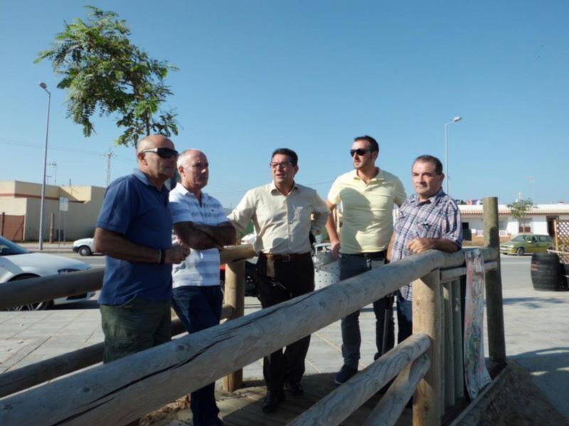 Ayuntamiento y CANS tratan de que la arena del dragado se vierta en la zona más regresiva y no en Micaela(Chipiona)