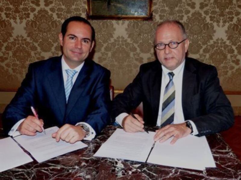 Desde el 1 de Noviembre  de 2012 Chinese Friendly representará a la Cámara de Comercio Hispano China en Sevilla.