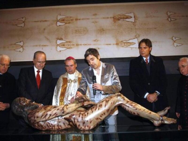 Inauguración de la Exposición de la Sábana Santa en Sevilla.