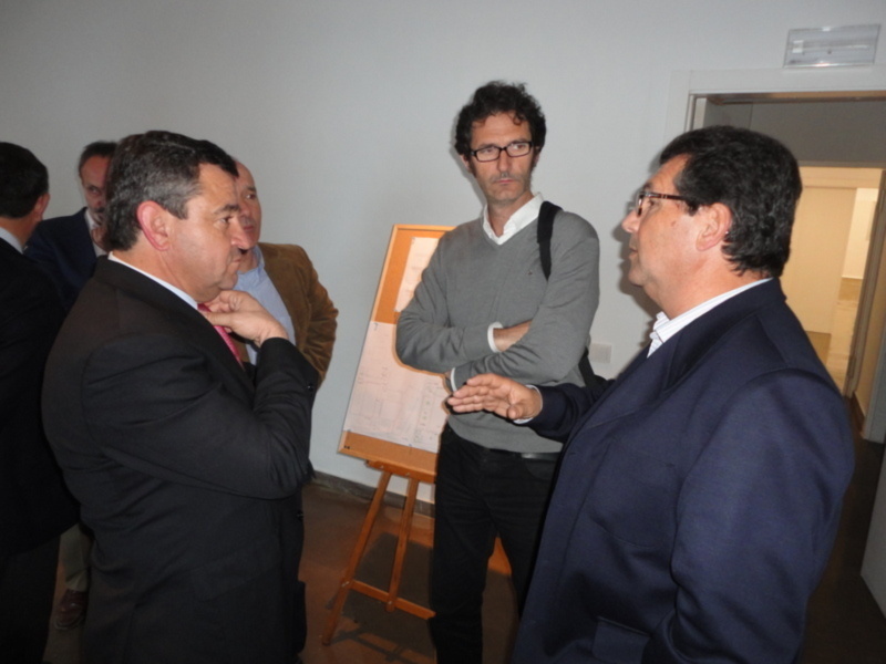 José Loaiza se compromete con el Alcalde a estudiar fórmulas para conseguir financiación para el equipamiento del Edificio San Fernando(Chipiona) 