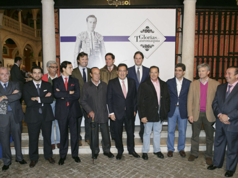Inaugurada la exposición Glorias de la Tauromaquia, un siglo de toros a través del objetivo de Arjona