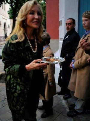 Carmen Lomana en la Semana Santa sevillana