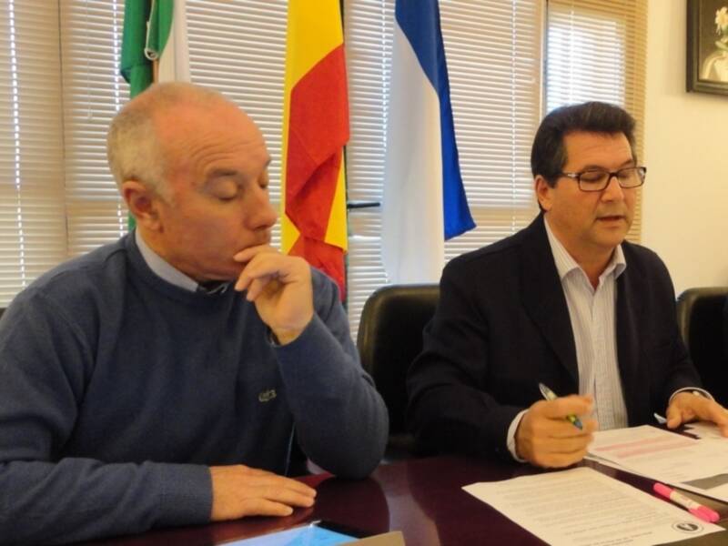 Satisfacción en el Ayuntamiento de Chipiona por la bajada de la fiscalidad de la flor cortada