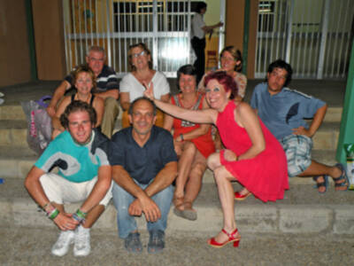 Sevilla.El grupo de teatro volver a empezar, puso el broche de oro de fin decurso del colegio de adultos Ceper del Polígono Norte de Sevilla.