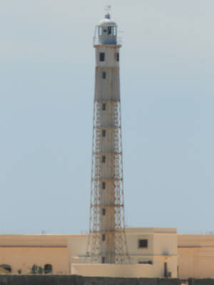 Faro de Cádiz: 36.500 noches de servicio.