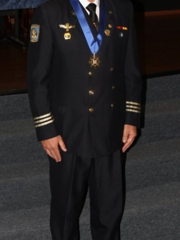La Policia de Caracas otorga la maxima Condecoracion al investigador español Jaime Parejo