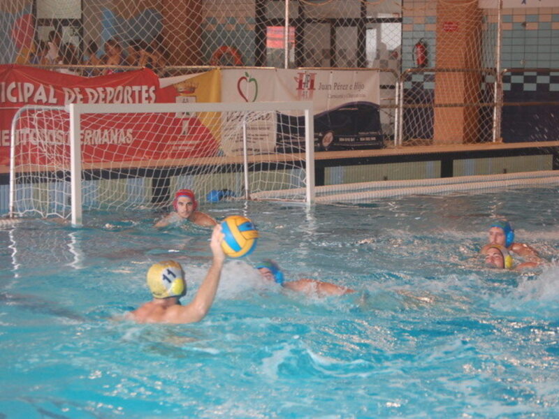 El Ciudad de Dos Hermanas de waterpolo se queda en casa