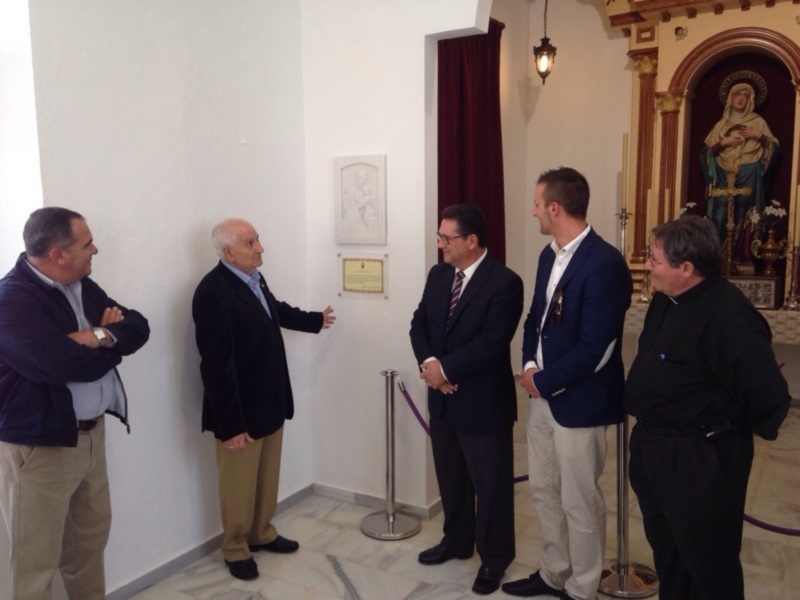 Inaugurada la capilla restaurada del Cementerio que incluye reliquias y objetos religiosos donados por Manuel Vidal Lorenzo(Chipiona) 