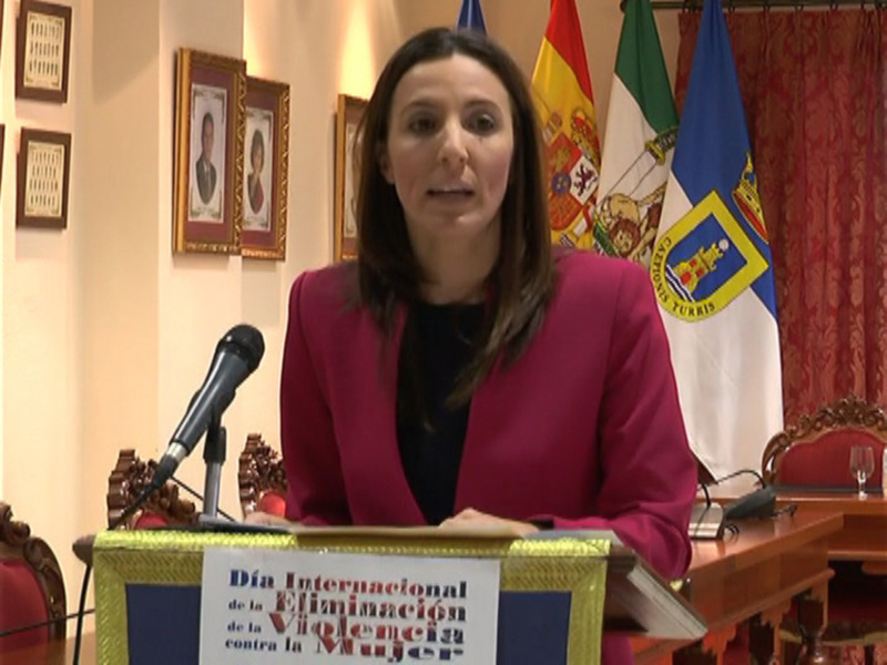 Llamada de atención en Chipiona sobre las prácticas de control y dominación en el Día contra la violencia de género 