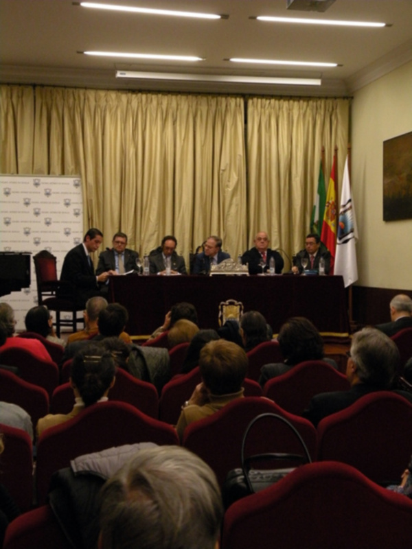 Homenaje al ateneísta Juan López Sánchez, Presidente de varias instituciones sevillanas. 
