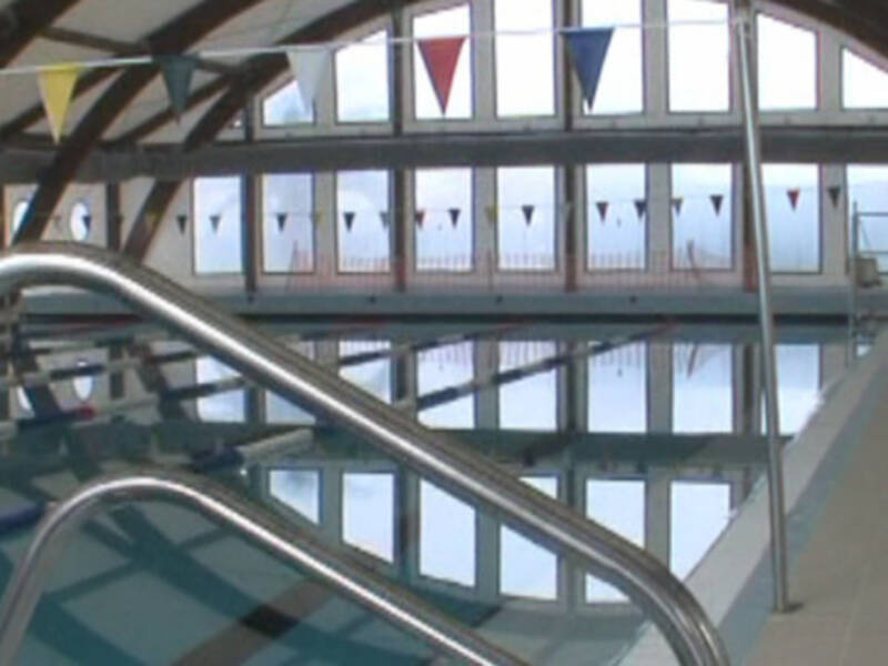 La Piscina Municipal de Chipiona retoma su actividad tras los trabajos de limpieza y puesta a punto